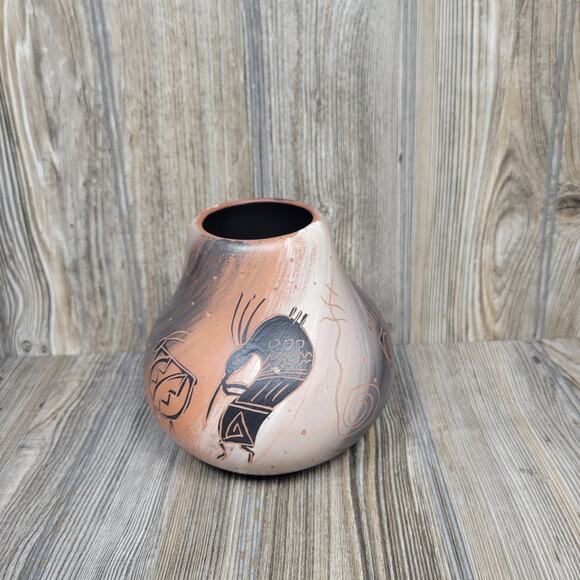 Vintage Vase Cedar Mesa Native American Navajo Pottery Signed Hieroglyphic Decor - Picture 2 of 8